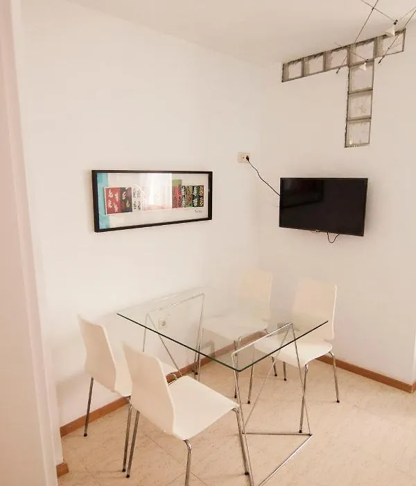Casita con jardín cerca del centro de Granada-1